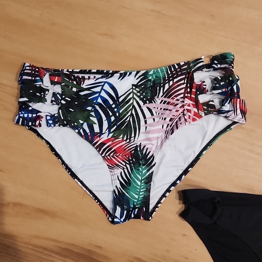 Bikini Bottom Bundle - Picture 2 of 3